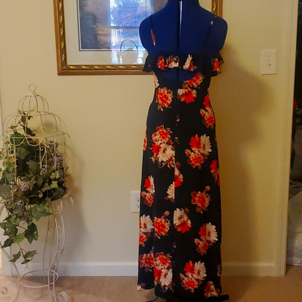 Beautiful summer dress - Picture 5 of 6